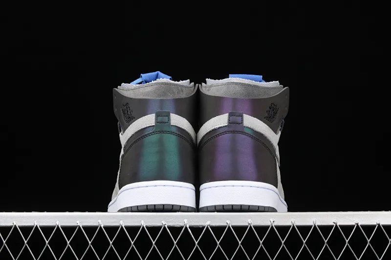 All categories Air Jordan Jordan series basketball shoes Air Jordan 1 High Special offer LPL x Air Jordan 1 Zoom Comfort "Iridescent" AJ1 Joe 1 joint League of Legends theme basketball shoes DD1453-001